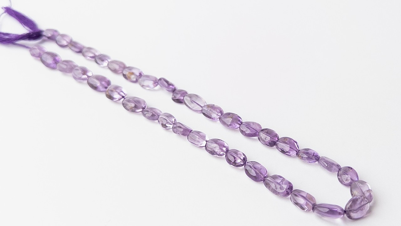 Amethyst | Smooth Oval | 8.5-10mm Bead Size | 32cm Strand Length video