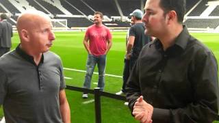 Interview with Mickey Thomas