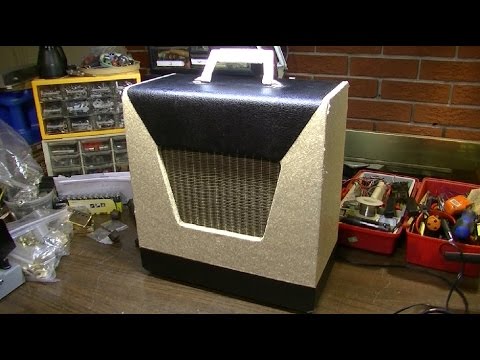 Sean Connery Solves the Mystery of the Unknown Guitar Amp
