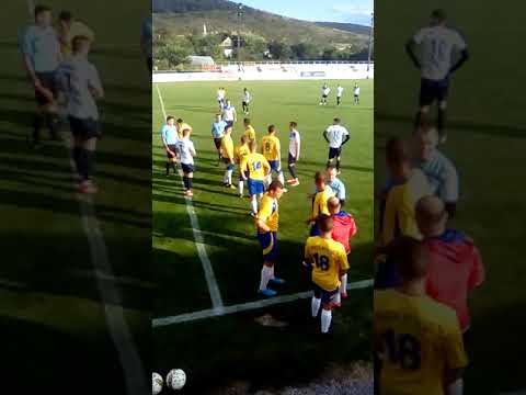 Bataie la Șiria-Buteni.Portarul de la Buteni a luat rosu.Min 31:43 scor 5-2.