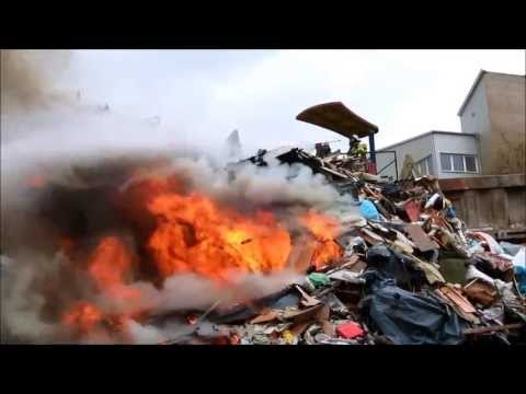 Feuerwehr Garching: Großbrand Recyclinghof