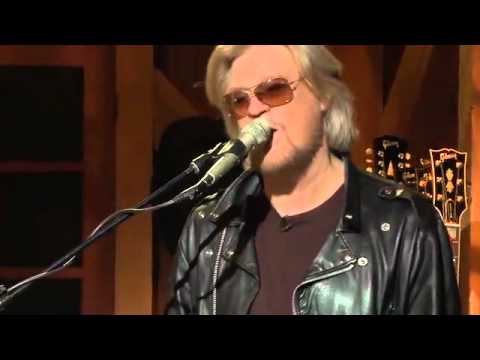 Private Eyes - Mayer Hawthorne, Daryl Hall, Booker T, Live From Daryl's House