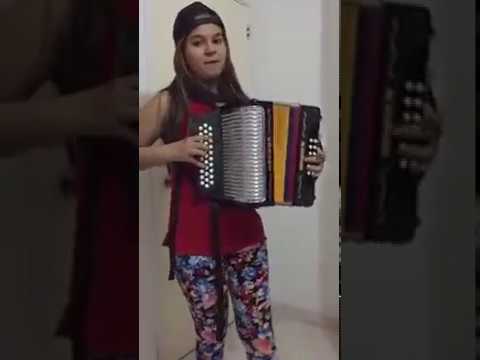 Travesuras con acordeón - Maria Silena Ovalle