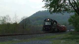 preview picture of video 'NS 937 at Marysville, PA 4/16/10'