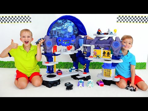 Set da gioco per bambini Batcaverna Giocattolo Unboxing e Gioca con Vlad e Niki