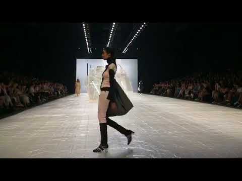 TRINHBECX - Aishani James