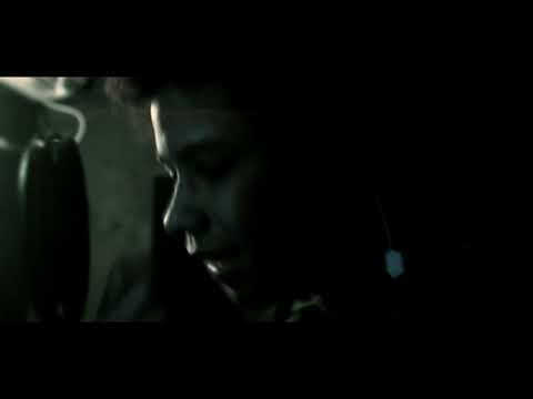 mouttxt singing gunman song