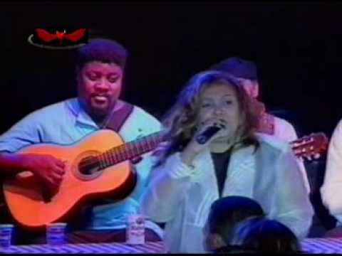 ALCIONE Y BETH CARVALHO - Não deixe o samba morrer