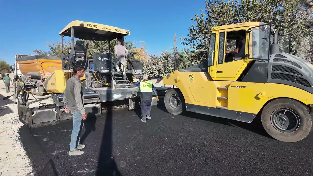 BÜYÜKŞEHİR BELEDİYESİ’NDEN İMAM BAKIR TÜRBESİ’NE YAKIŞIR ASFALT ÇALIŞMASI