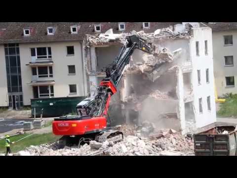 Hitachi KMC 350 mit Demarec Schere