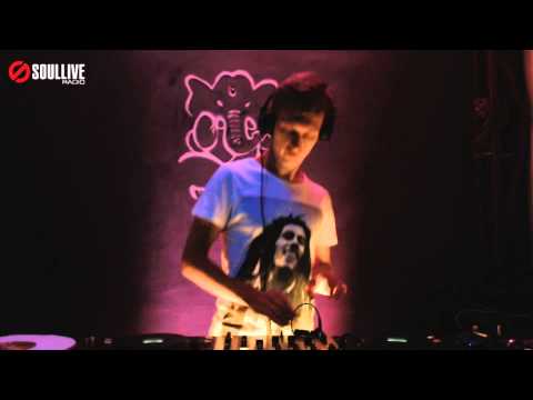 tехнический перерыв - Sample Bots (soullivefm.com)