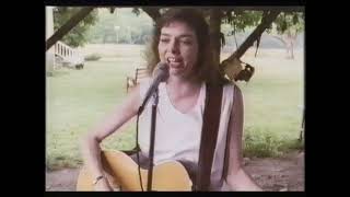 Nanci Griffith performing Ford Econoline live for the BBC TV show New Country: Gettin&#39; Tough