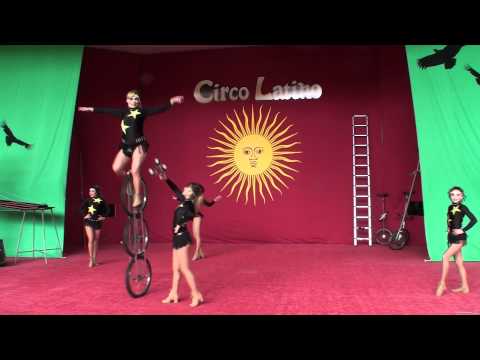 Five Latin Sister Acrobat Show