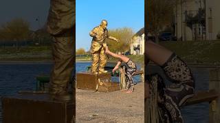 Download lagu I Helped LEVITATING GoldMan STATUE! How Did He Move!? @silvermanstatueofficial mp3 Download lagu I Helped LEVITATING GoldMan STATUE! How Did He Move!? @silvermanstatueofficial mp3
