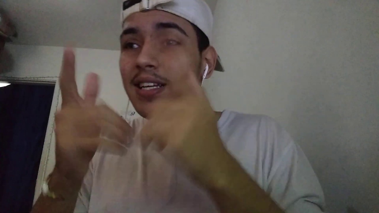 ARISTÓTELES pagando de COACH