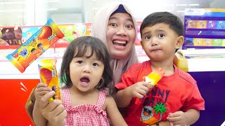 Download lagu SHANUM AZAM FIGHTS FOR ICE CREAM 🥵 UPIN IPIN ICE CREAM SNACKS mp3 Download lagu SHANUM AZAM FIGHTS FOR ICE CREAM 🥵 UPIN IPIN ICE CREAM SNACKS mp3