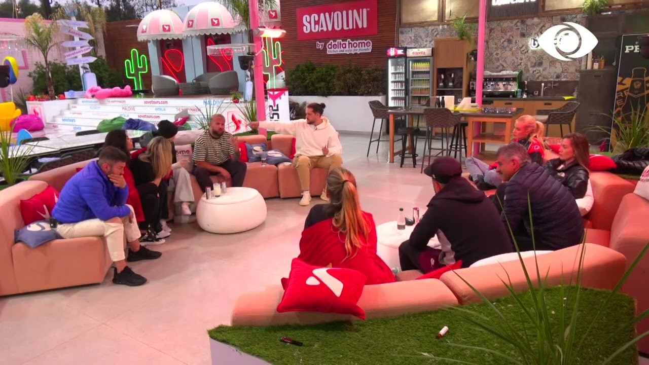 Luizi: Si ka mundësi që je akoma këtu?/ Antoneta: Kush të pyeti ty