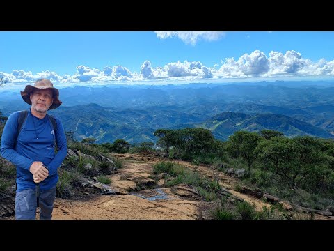 Pico da Bandeira: challenging trail, breathtaking landscapes, and a day trip full speed ahead!