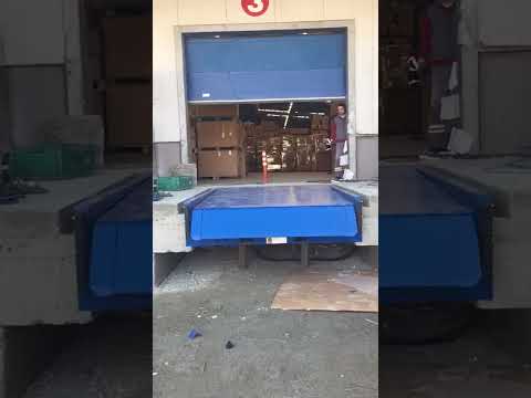 PAW telescopic dock leveler