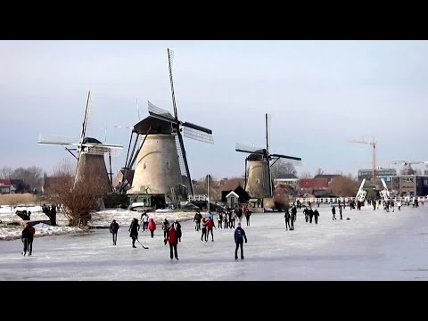 荷蘭人在預期解凍前穿上冰鞋 (Dutch get their skates on before expected thaw)