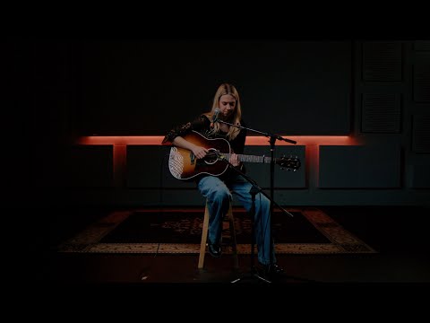 Taylor Bickett - QUARTER LIFE CRISIS (Live Acoustic)