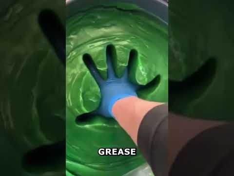 Grease Colors Explained: What Each One Really Means! 🔧🛢️ #machines #howstuffworks #science