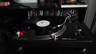 Depeche Mode - Enjoy The Silence (Jakob Carrison Remix)