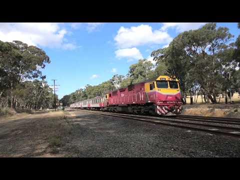 Freight Trains at Kilmore East - Five minutes more