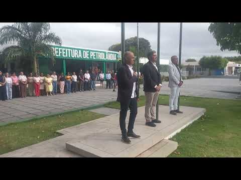 Prefeitura de Petrolândia realiza hasteamento das bandeiras em comemoração ao 7 de Setembro/2026