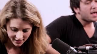Blondfire - &quot;Walking With Giants&quot; (Kick Kick Snare &quot;In Session&quot; Acoustic Performance)
