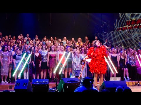 MIV + Phia Exiner sing "Brother Sadness, Sister Anger" - 500 singers live at Hamer Hall