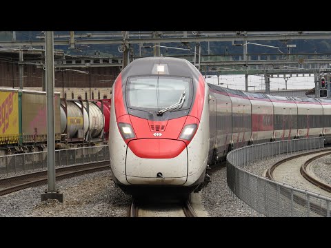 Gotthard-Bahnverkehr im Kanton Schwyz | Trains in Switzerland - Okt. 2023