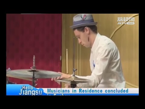 David Lyttle on Jiangsu Television, China 大卫·利特尔