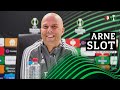 Terugkijken | Arne Slot blikt vooruit op halve finale Conference League