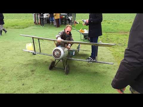 1er tour sopwith pup fg84r3