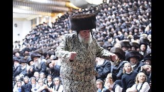 Download lagu שמחת בית צאנז | האדמו״ר מויז׳ניץ - מצווה טאנץ - תשע״ח | Viznitz Rebbe Dancing Mitzvah Tantz mp3