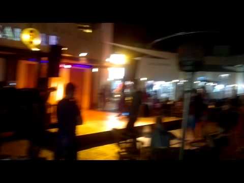 Поет итальянка Стефания 