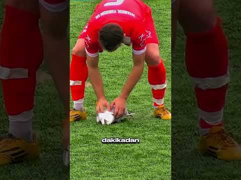 Futbol Sahasının Ortasında Hayatını Kurtardı! 😱
