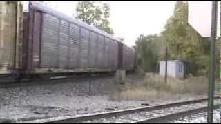 preview picture of video 'Two NS freight trains at Logansport, Indiana - Oct. 2013'