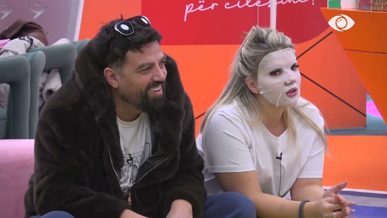 Stenaldo sinkronizohet me Stinen në një duet, surprizohen banorët