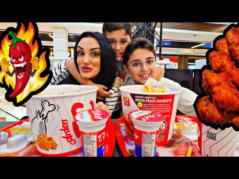 EFE AND I FIGHT SPICY CHICKEN WINGS!! THE GRAND PRIZE?