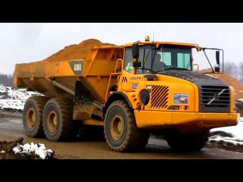 Excavators, bulldozers, and dumpers. Construction of the A-1 Lodz Poland motorway. ᴴᴰ