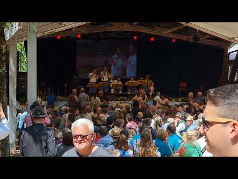 Liebtes Land Burgenland - eine kleine dorfmusik - Blechlawine 3.0 (2023)