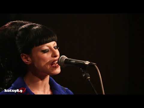 Olivia Jean - "Night Owl" (Live in KUTX Studio 1A)
