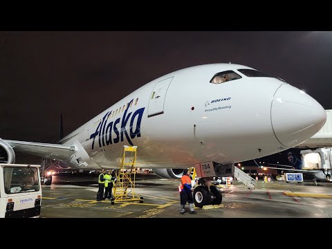 New! Alaska Airlines 787-9 Dreamliner Arrives At Seatac!