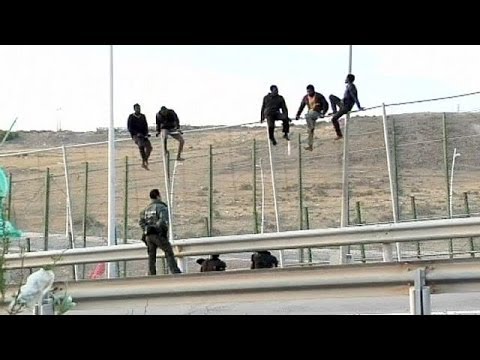 Melilla, emergenza nel centro per migranti