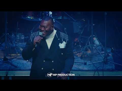 THOMAS LOKOFE CONCERT LIVE A PARIS ( 35 ans de Carrière)