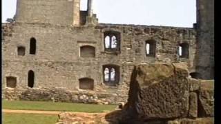 preview picture of video 'Bodiam Castle June 1992'