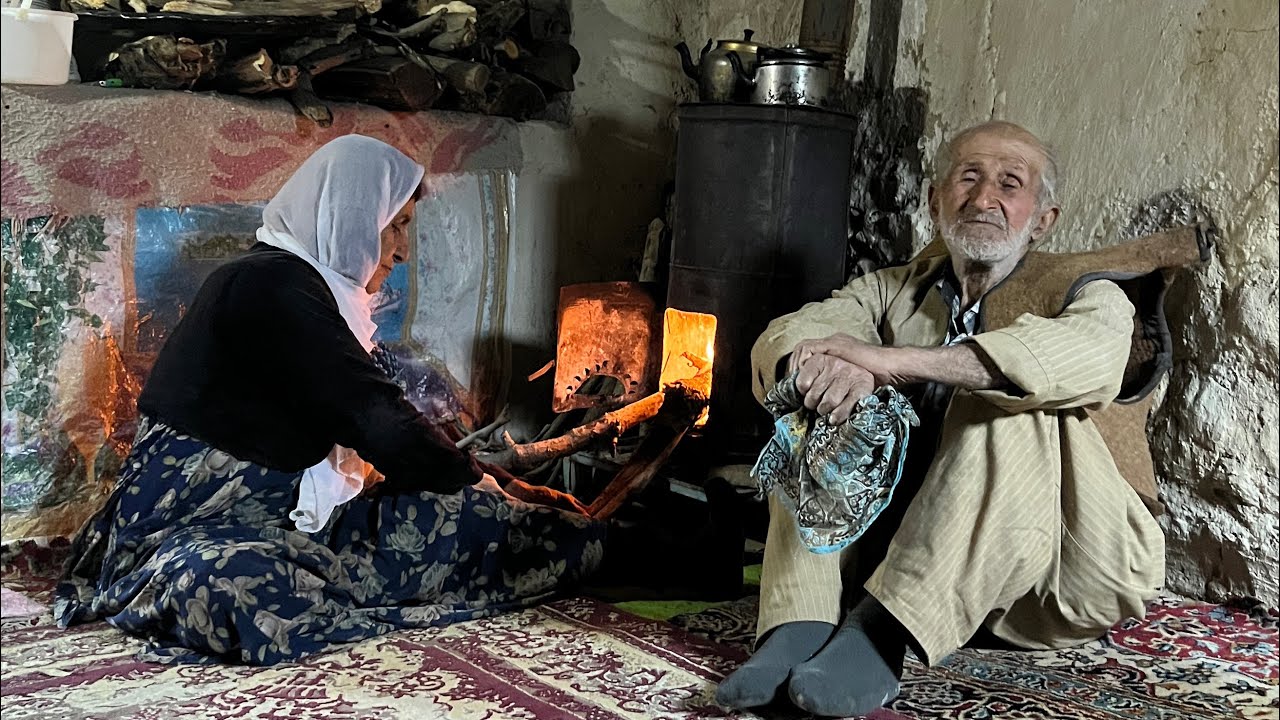 Hard life in the mountains_Simple cooking, traditional hut, milking cows