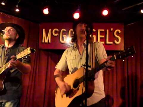 STONEHONEY - WHEN I'M ALONE (NICK RANDOLPH) - MUCKY DUCK HOUSTON,TEXAS 4-21-2011